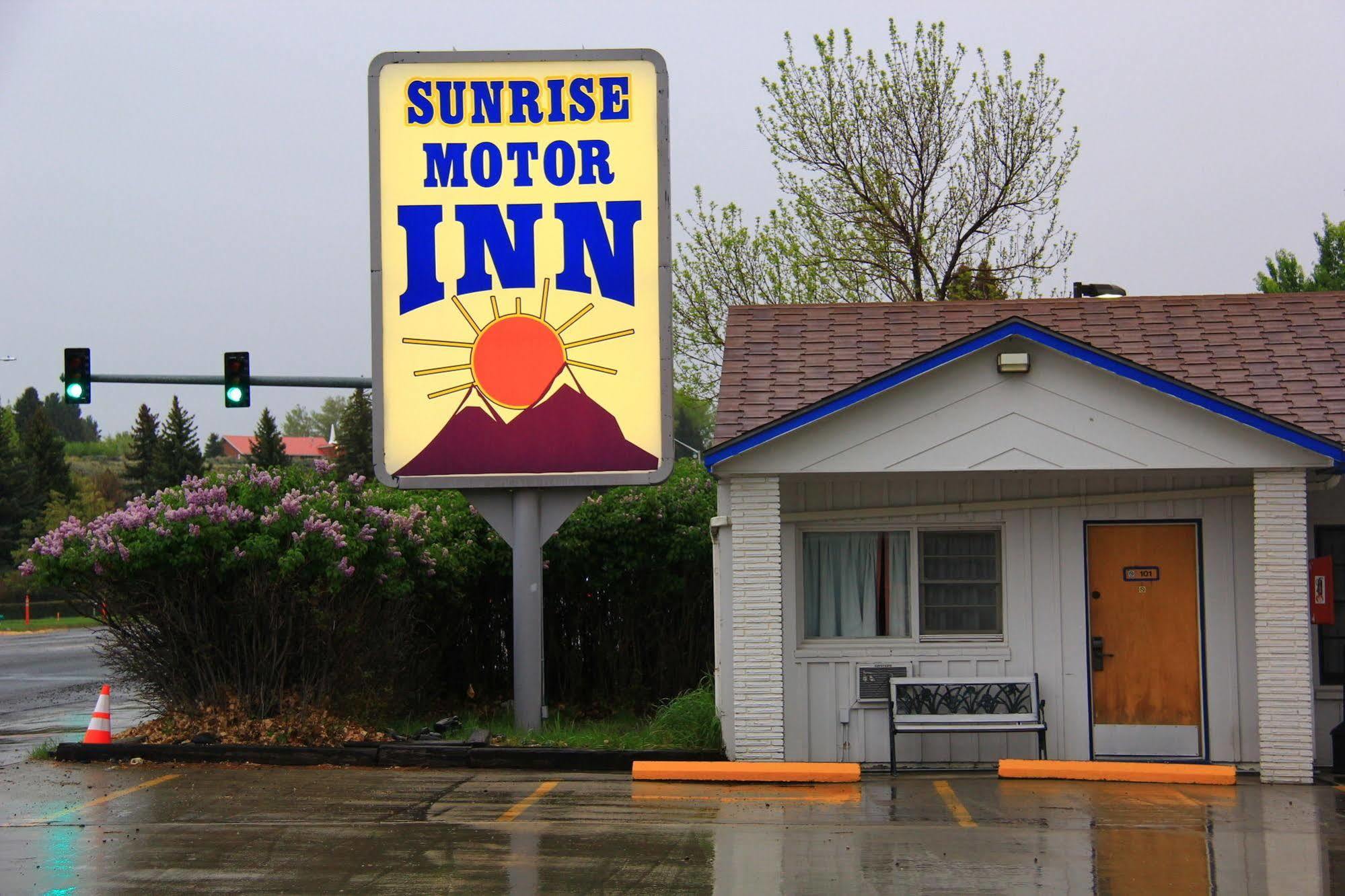 Sunrise Motor Inn Cody Exterior photo
